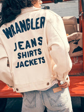 Load image into Gallery viewer, Wrangler Trucker Jacket - Ecru
