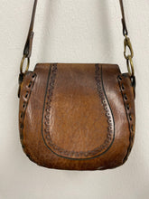 Load image into Gallery viewer, Vtg 70s Tooled leather bag as is
