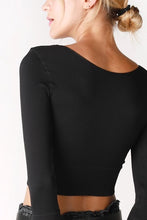 Load image into Gallery viewer, Seamless Ribbed 3/4 Sleeve V-Neck
