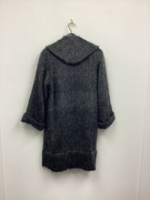 Load image into Gallery viewer, Vtg 40s Grey Mohair Coat
