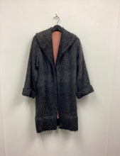 Load image into Gallery viewer, Vtg 40s Grey Mohair Coat
