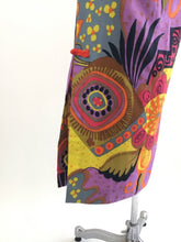 Load image into Gallery viewer, Vtg 60s Hawaiian Print Dress
